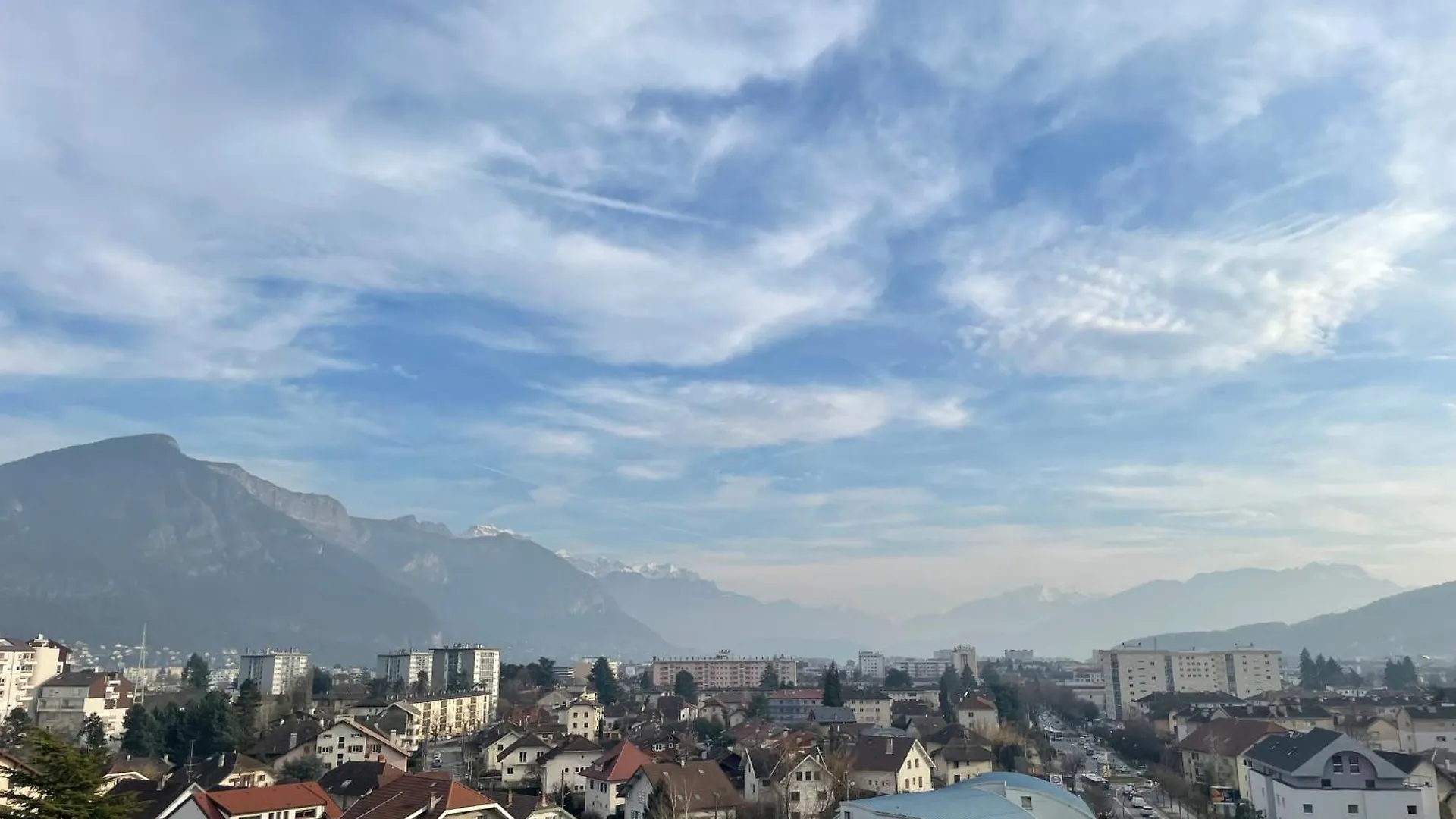 Sky View - Appartement Proche Centre & Lac D\'Annecy location